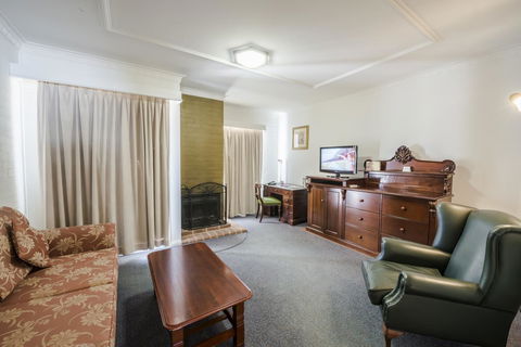 Crowne Plaza Hawkesbury Valley, An IHG Hotel - Cruises Travel 18