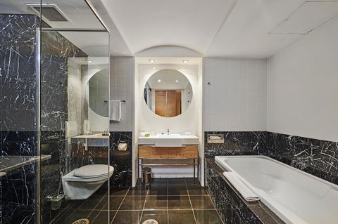 Waves Byron Bay - Tourism Guide 41