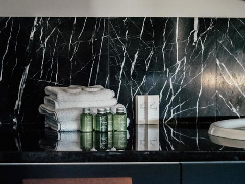 Waves Byron Bay - Tourism Guide 17