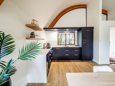 Waves Byron Bay - Tourism Guide 13