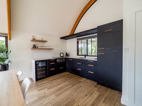 Waves Byron Bay - Tourism Guide 12