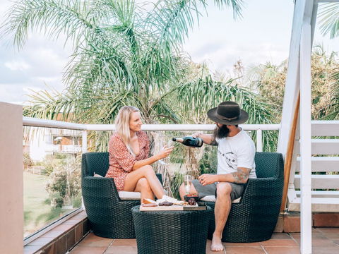 Waves Byron Bay - Tourism Guide 11