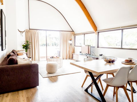 Waves Byron Bay - Tourism Guide 10