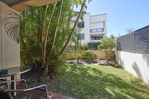 Waves Byron Bay - Tourism Guide 32