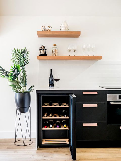 Waves Byron Bay - Tourism Guide 7