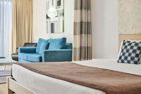 Waves Byron Bay - Tourism Guide 36