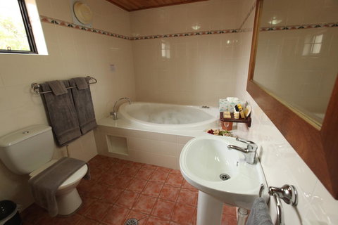 Great Escape Lofts - Travel Agents 16