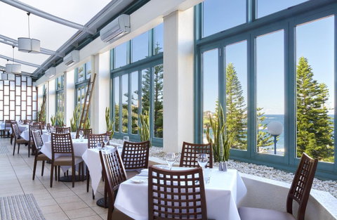Crowne Plaza Sydney Coogee Beach, An IHG Hotel - Tourism Guide 27