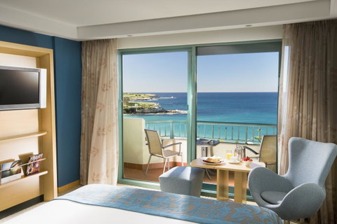 Crowne Plaza Sydney Coogee Beach, An IHG Hotel - Tourism Guide 18