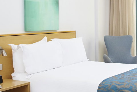 Crowne Plaza Sydney Coogee Beach, An IHG Hotel - Tourism Guide 15