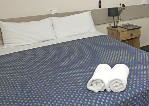 Banjo Paterson Inn - Tourism Guide 32