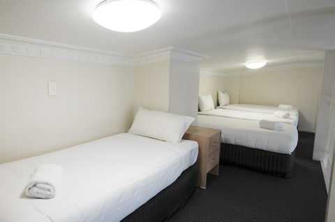 Banjo Paterson Inn - Tourism Guide 27