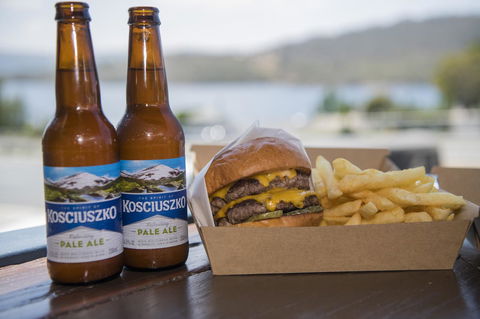 Banjo Paterson Inn - Tourism Guide 37