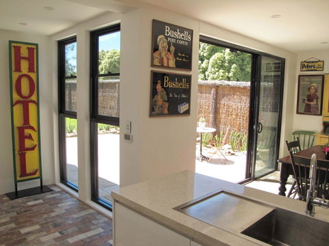 Apple Tree Cottage - Travel Agents 6