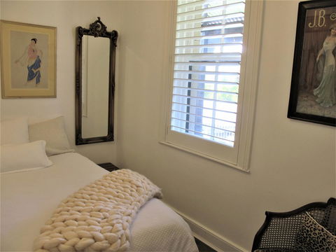 Apple Tree Cottage - Travel Agents 9
