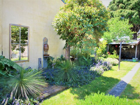 Apple Tree Cottage - Travel Agents 23