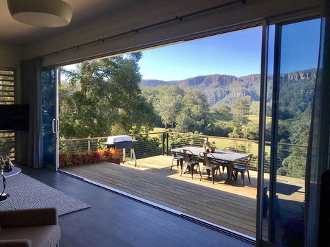 Amaroo Valley Springs - Tourism Guide 3