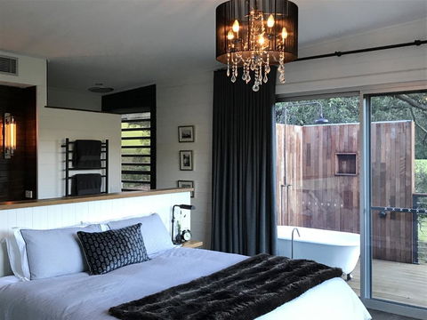 Amaroo Valley Springs - Tourism Guide 9