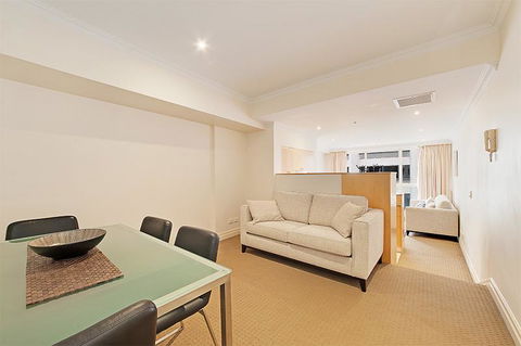 Wyndel Apartments Sydney CBD - Bond - Travel Search 9
