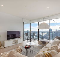 High Rise apt in Heart of Sydney wt Harbour View - Cruises Travel
