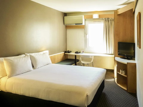 Ibis Thornleigh - Travel Search 6