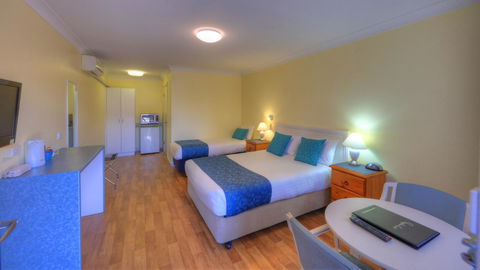 Pelican Motor Inn - Tourism Guide 5