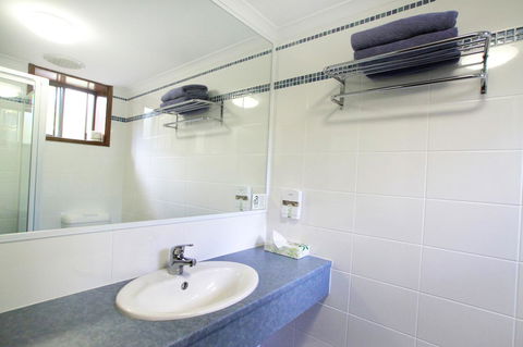 Pelican Motor Inn - Tourism Guide 34