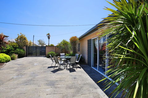 Neptune I Absolute Beachfront I Stunning Views - Travel Agents 28