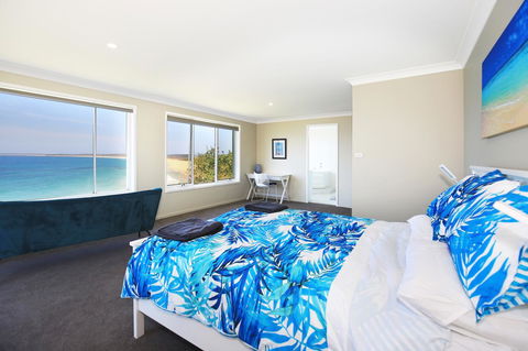 Neptune I Absolute Beachfront I Stunning Views - Travel Agents 11