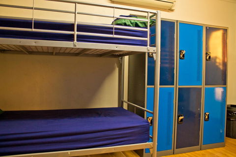 Mad Monkey Kings Cross - Cruises Travel 34