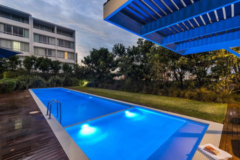 Oaks Nelson Bay Lure Suites - Cruises Travel 11