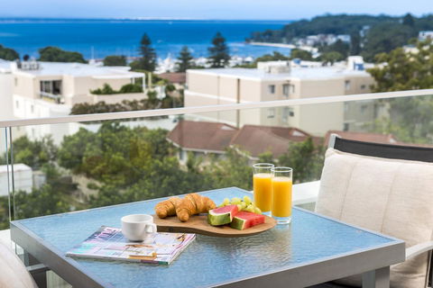 Oaks Nelson Bay Lure Suites - Cruises Travel 6