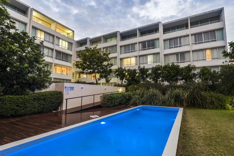Oaks Nelson Bay Lure Suites - Cruises Travel 9