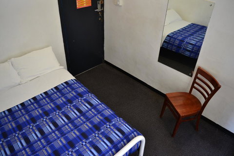 Maze Backpackers - Sydney - Tourism Guide 8