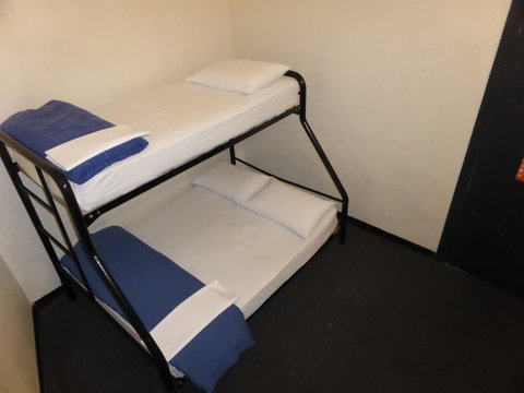 Maze Backpackers - Sydney - Tourism Guide 21