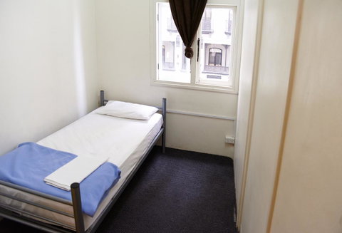 Maze Backpackers - Sydney - Tourism Guide 13