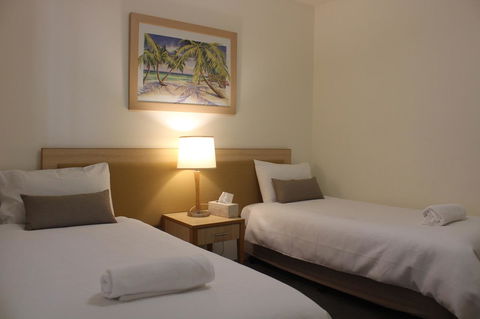 The Boathouse Resort Luxury Apartments - Travel Agents 3