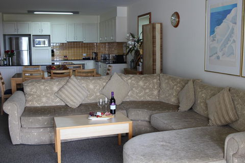 The Boathouse Resort Luxury Apartments - Travel Agents 14