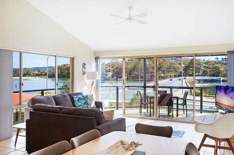 Sails Luxury Apartments Merimbula - Travel Search 31