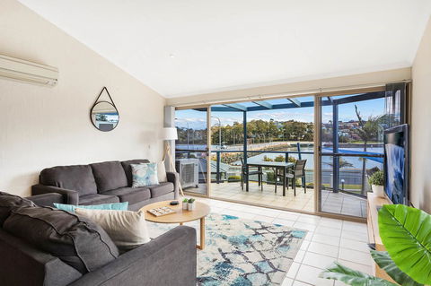 Sails Luxury Apartments Merimbula - Travel Search 32