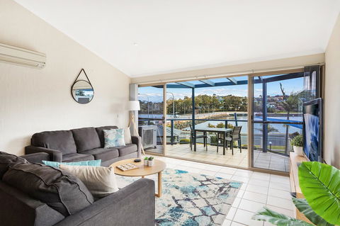 Sails Luxury Apartments Merimbula - Travel Search 29