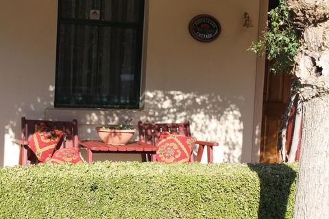 Boot Makers Cottage - Travel Search 2