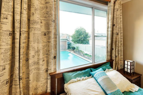 Coal D\' Vine VIEW - Cessnock NSW - Travel Search 33