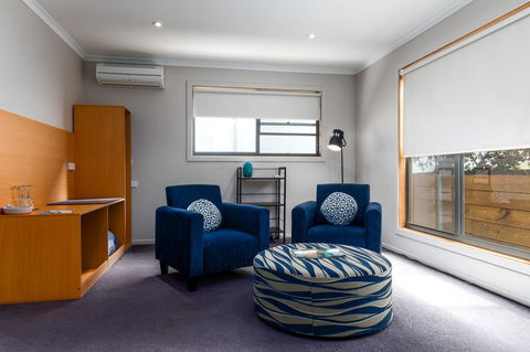 The Edgewater On Greville - Travel Search 29