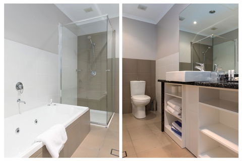 The Edgewater On Greville - Travel Search 6