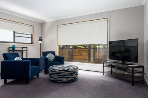 The Edgewater On Greville - Travel Search 30