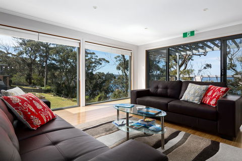 The Edgewater On Greville - Travel Search 13