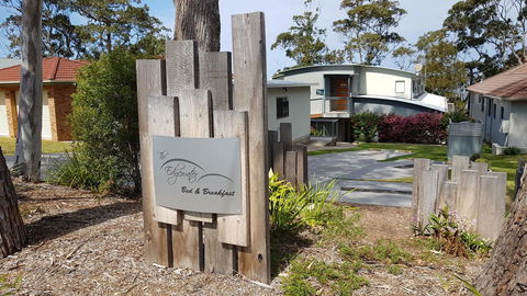 The Edgewater On Greville - Travel Search 14
