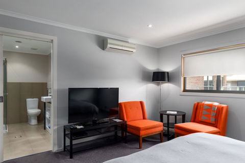 The Edgewater On Greville - Travel Search 23