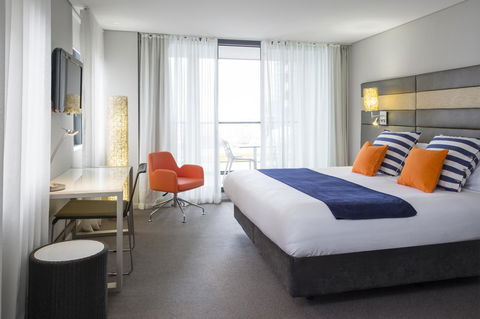 Novotel Newcastle Beach - Tourism Guide 14